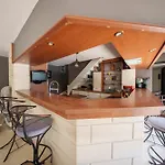 Le Patis Et Sa Piscine Villa *